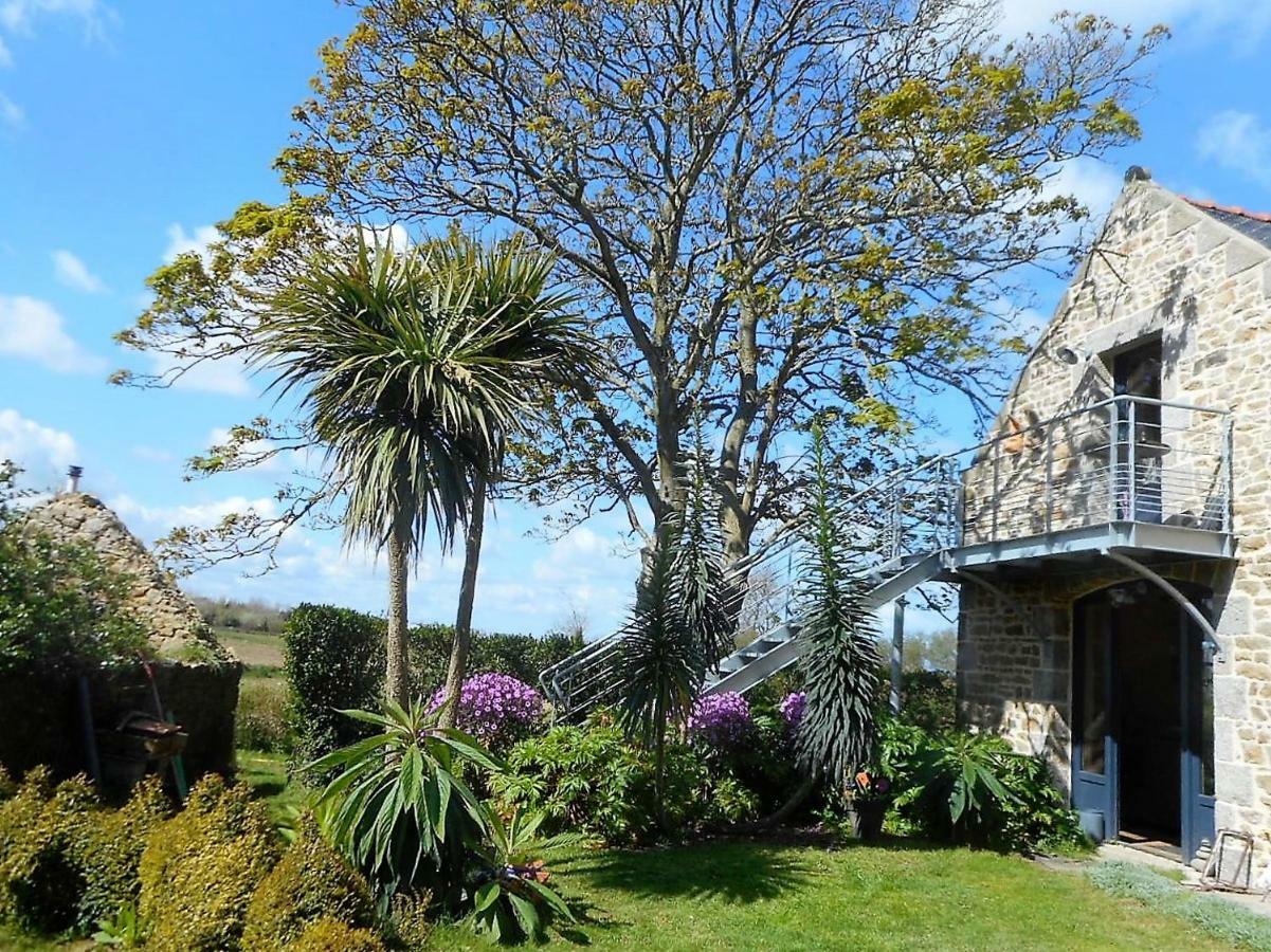 La Grange Aux Lievres, Gites Kerdoel Cleder Bagian luar foto